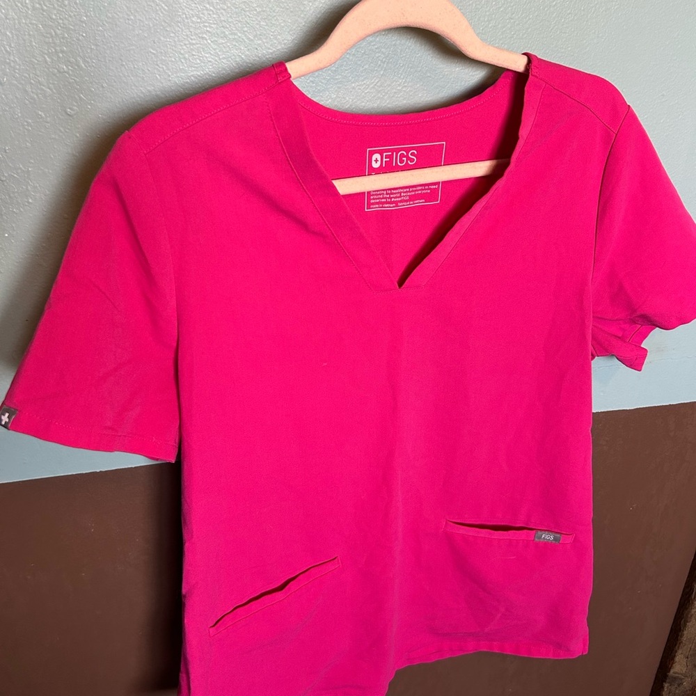 Women’s Figs Pink Short Sleeve Tee